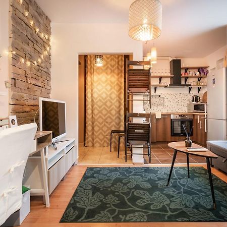 Green Lush Apartment Budapest Ngoại thất bức ảnh